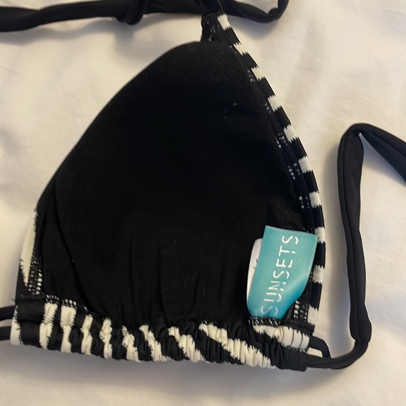 Two piece sunsets bikini. - Picture 8 of 10